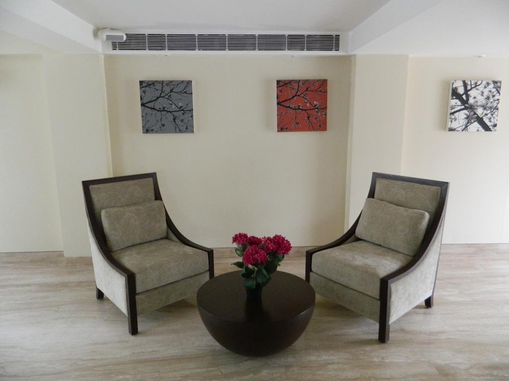 Bed and Breakfast 76 Friends Colony Neu-Delhi Exterior foto