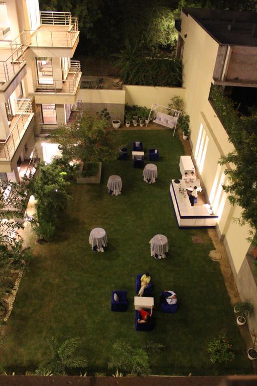 Bed and Breakfast 76 Friends Colony Neu-Delhi Exterior foto